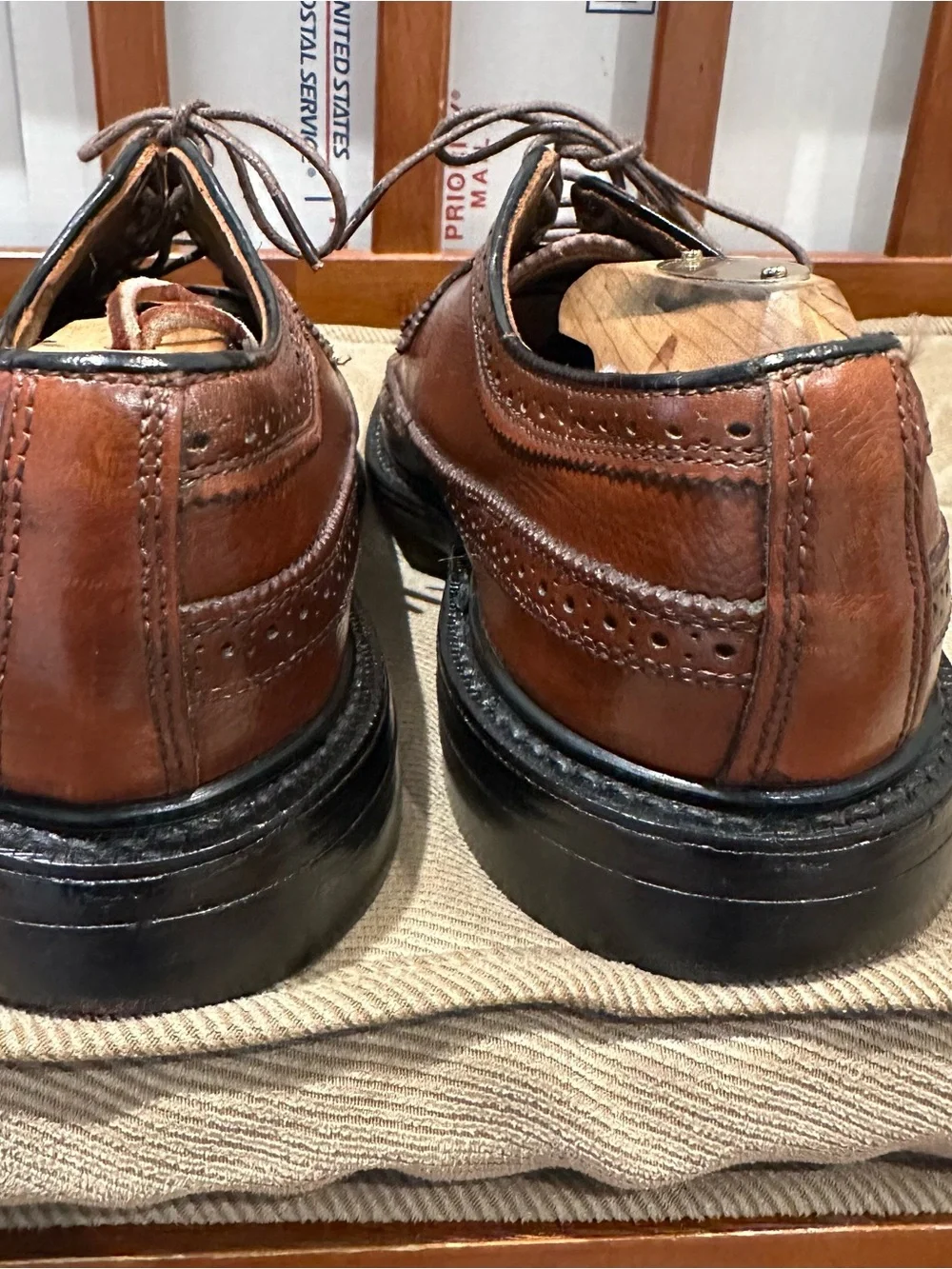 JC Penny 1970 Vintage Men's Brown Leather Wingtip Dress Shoes.